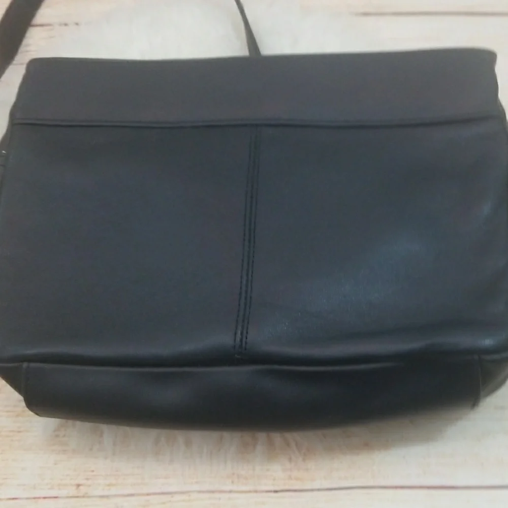 Hush Puppies leather crossbody blue adjustable crossbody shoulder bag handbag